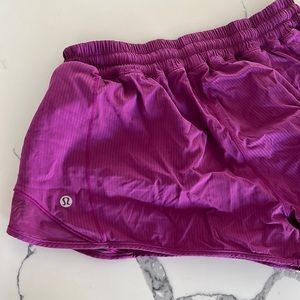 Magenta hotty hot low-rise lined short 2.5”